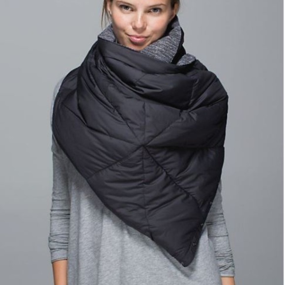lululemon athletica Accessories - Lululemon Fluffed Up Scarf Coco Pique Black Down